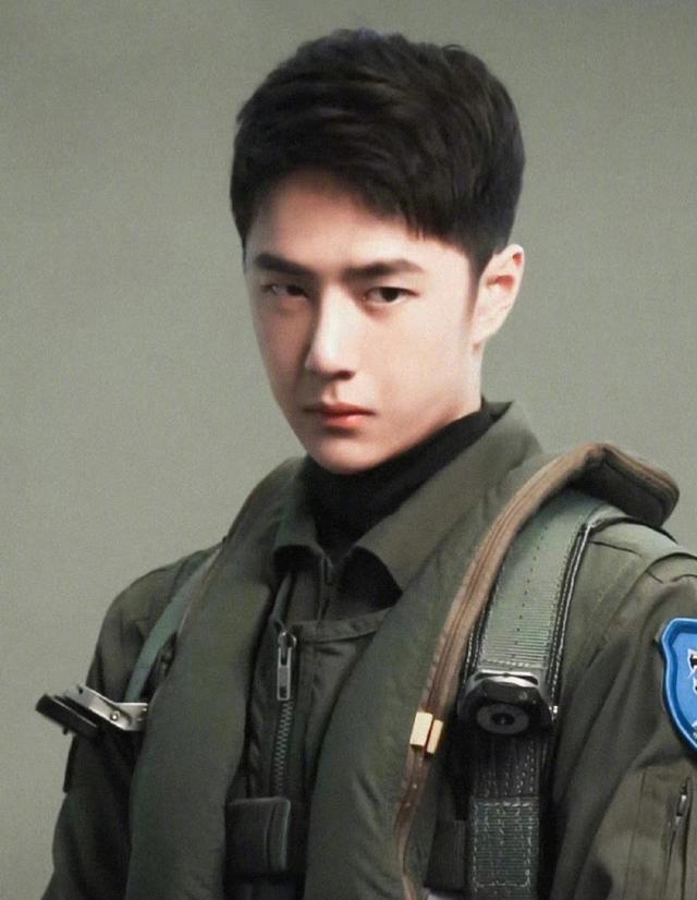 王一博|长空之王官宣，王一博饰演试飞员，真机实拍有望国庆档公映