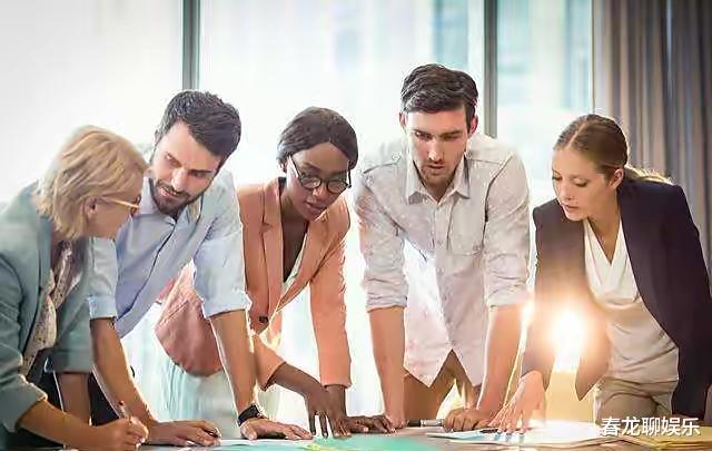 阿娇|年轻人该做大公司的“螺丝钉”,还是小公司的“万金油”