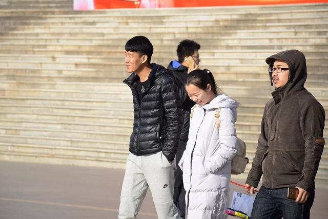 考研|“公务员跟研究生”差距大吗？三方面发展方向不同，选择时要谨慎