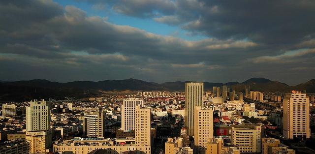 购房置业|买房牢记“7字”真言:买中、买边、不买三,基本不会买到差房子