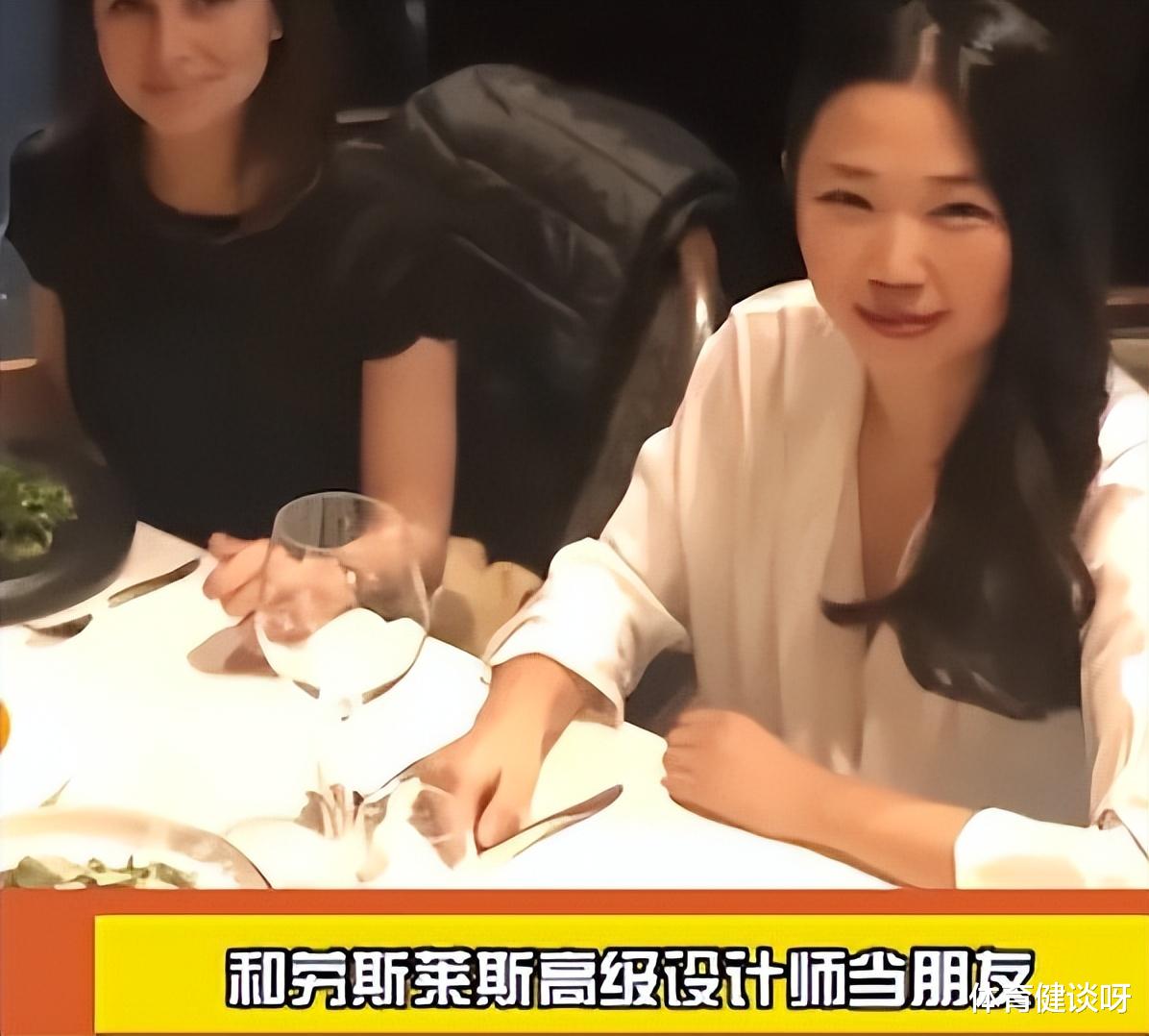 肖战|疯狂打赏刘畊宏，直播间猛刷1100万，“肖战老婆”原来这么厉害