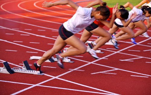 华为|行政文员职场生存现状四:一起毕业的同学,凭啥混得比你好?