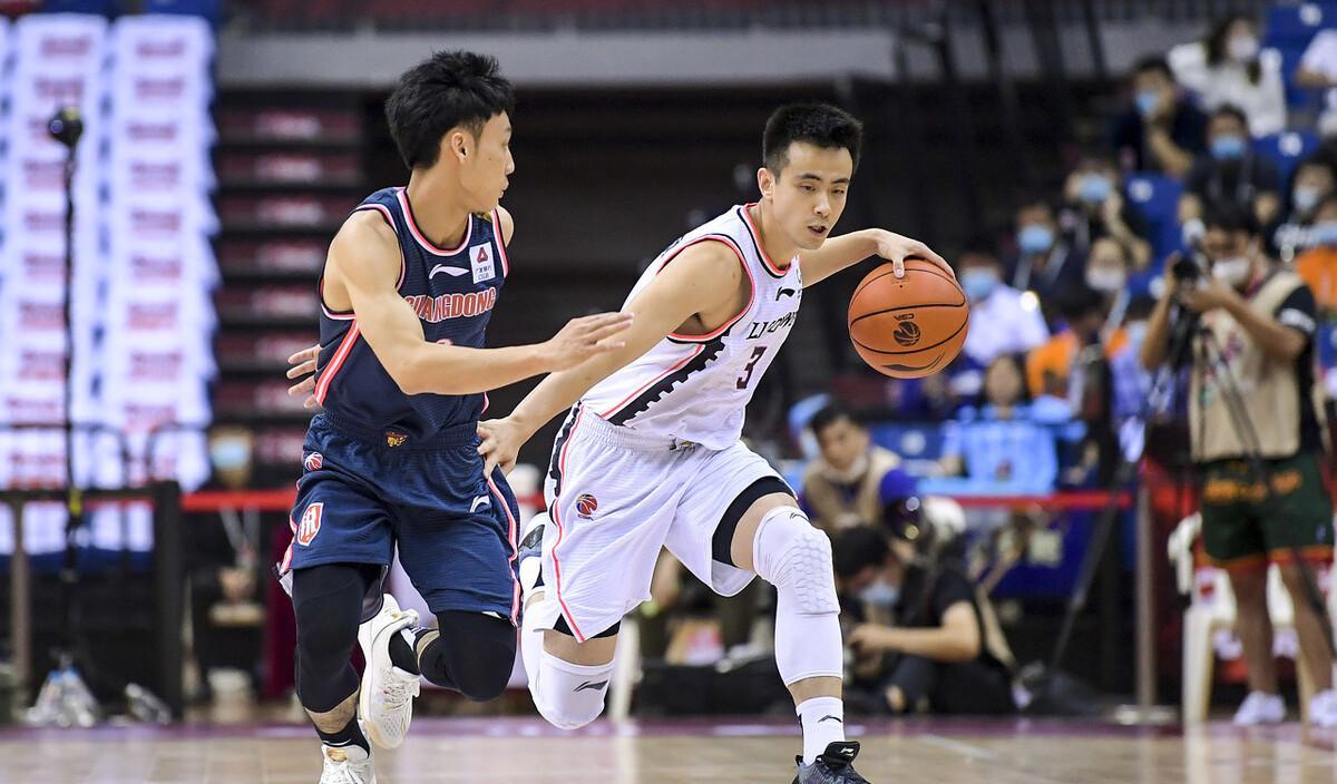 继杨毅之后,又一位媒体人谈男篮“归化”,球迷举了这样一个例子