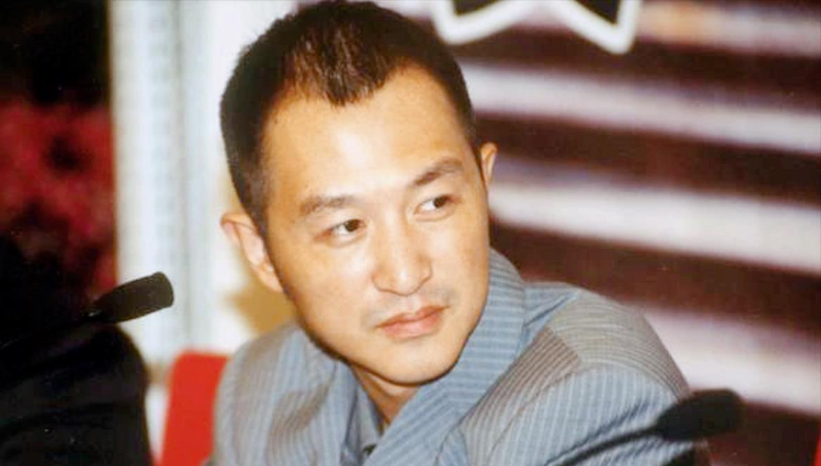 高枫|歌手高枫:27岁走红,34岁因病离世,20年了家人依旧无比怀念他