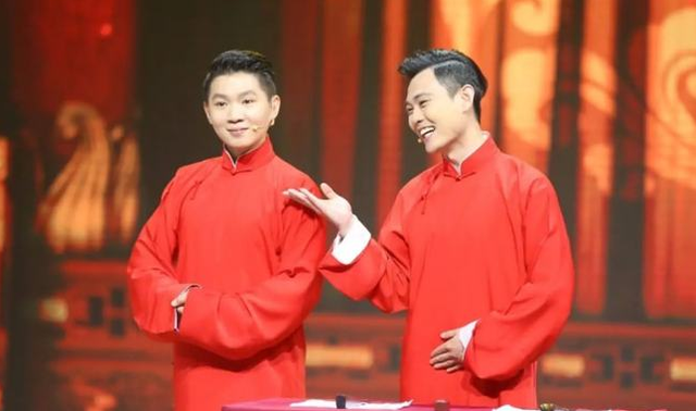 姜昆|72岁的姜昆再次回归春晚演出,和戴志诚搭档小品,全程几乎都在尬聊