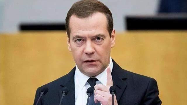 梅德韦杰夫|新的一年会发生什么？梅德韦杰夫给出预言，连马斯克都认为绝了