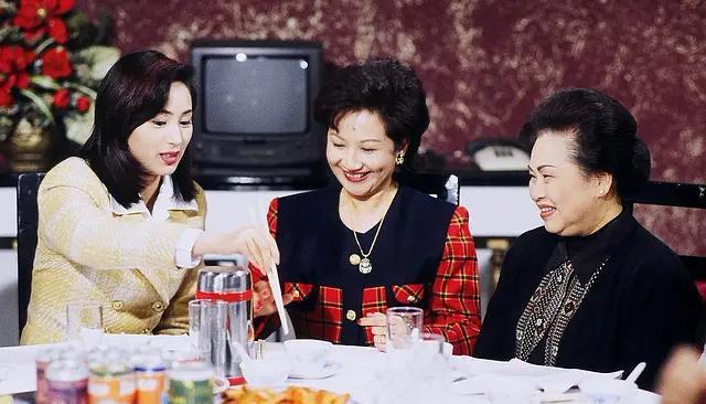 TVB|台庆综艺《我们的主题曲》首播，TVB经典电视金曲再掀起回忆杀