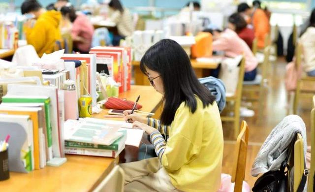 求职|市场严重饱和的4个专业，研究生也难逃求职困境，考生报考要谨慎