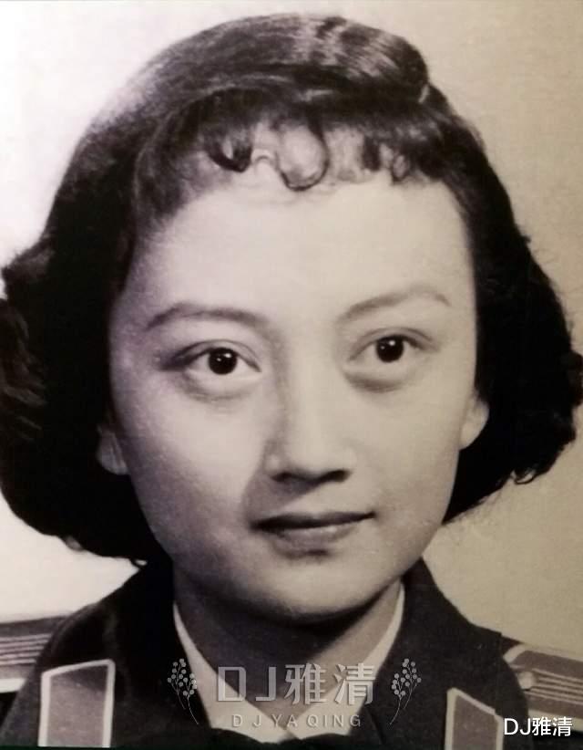 王晓棠|美丽女兵王晓棠，25张精修靓照欣赏，真正的女神，从来都不矫揉造作