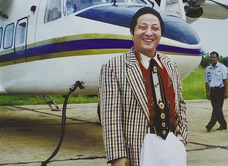 李冰冰|李冰冰下跪认干爹，马云上门拜访，赵薇有私交，谁这么多疯狂？