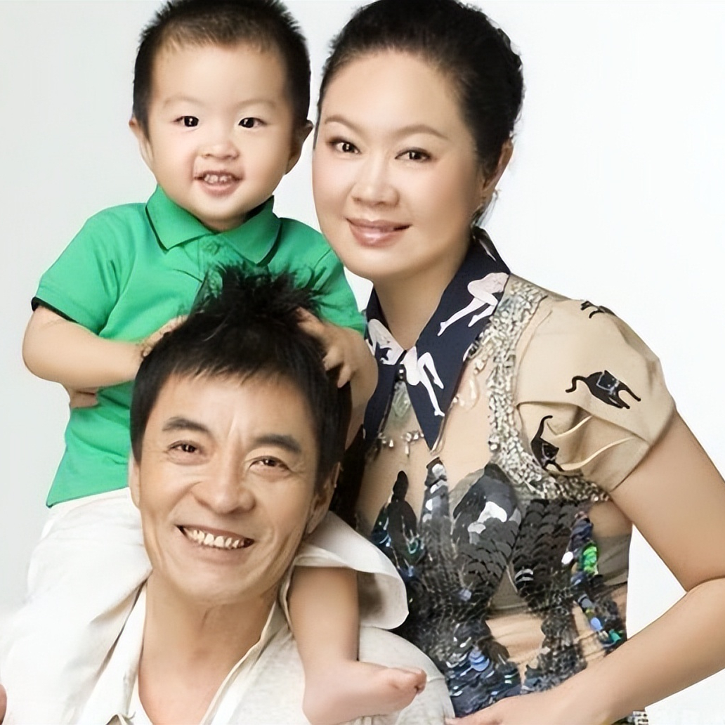 刘威|刘威：爱上小24岁杨若兮，同居九年不告而别，再出现时已结婚生子