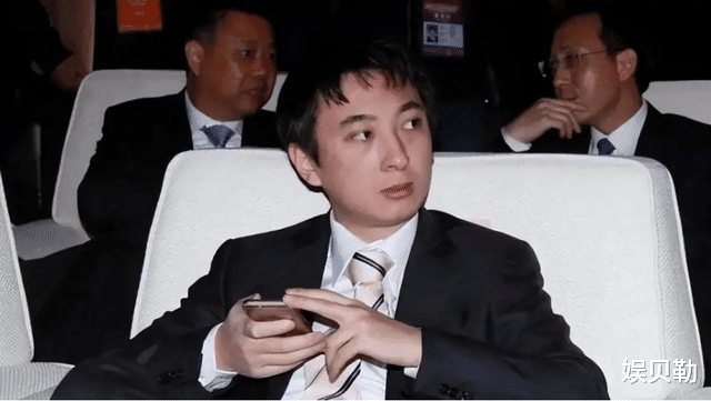 程耳|一天内爆了2个大瓜,都与豪门有关,王思聪要过一个特殊的小年夜