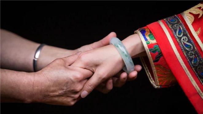 翡翠|翡翠用途有很多，看你知道哪一个