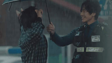 警察|再度回归的他，又出爆款大剧