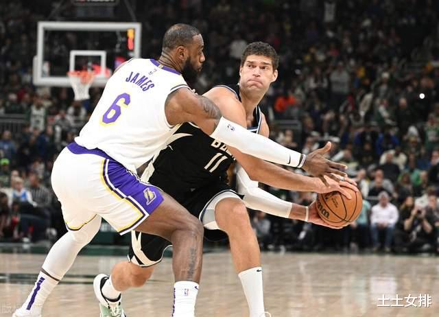 詹姆斯新里程碑!浓眉哥冲击MVP,威少交易方案摆上台面