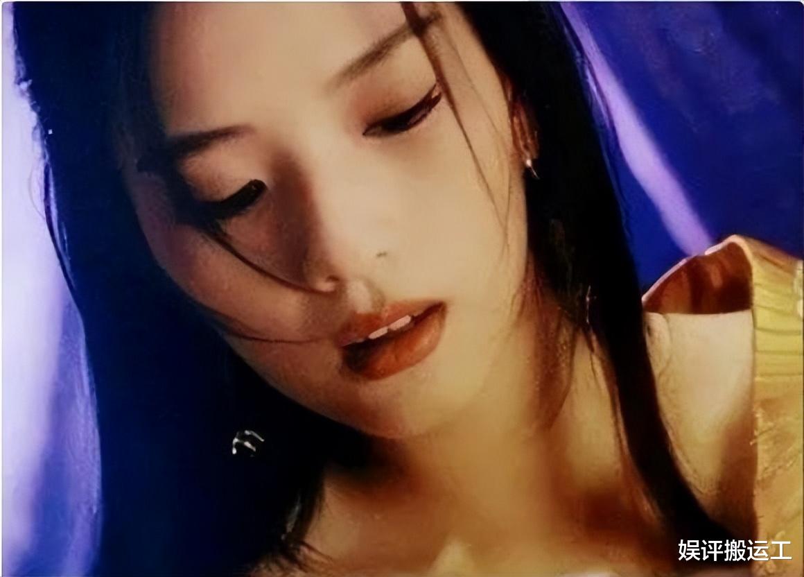 |?她是苦情剧天花板，曾在综艺中默认自己的性取向，今52岁未婚未育