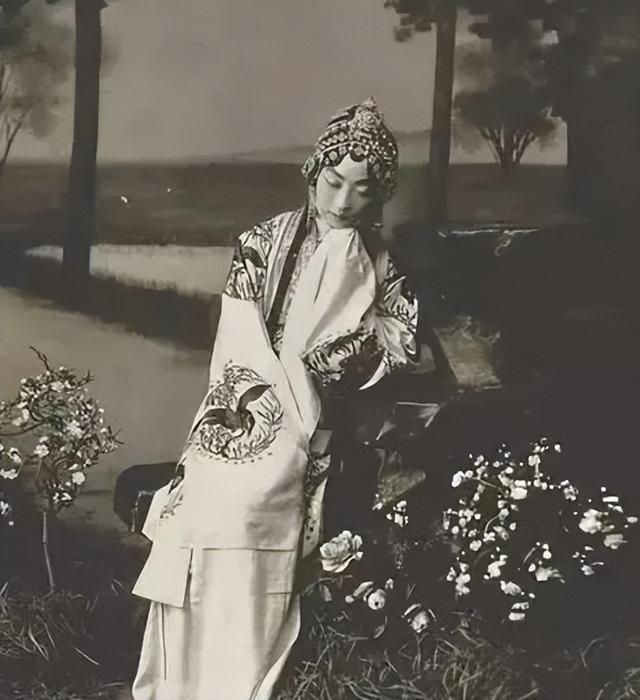 李玉刚|观众不再给李玉刚“留面子”:时代抛弃你的时候,连招呼都不会打