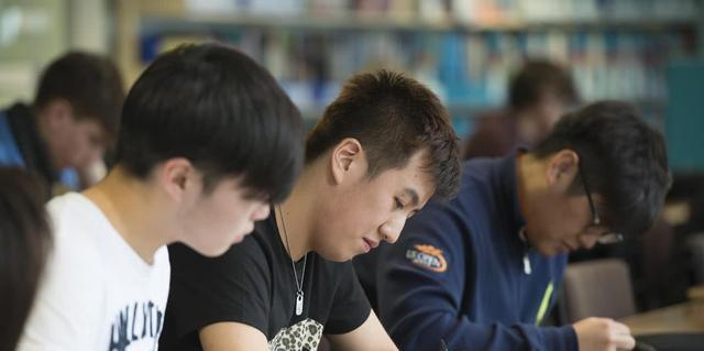 中考|“取消职校吧，别再害孩子了”，家长的呼声渐涨，原因让人哑口无言