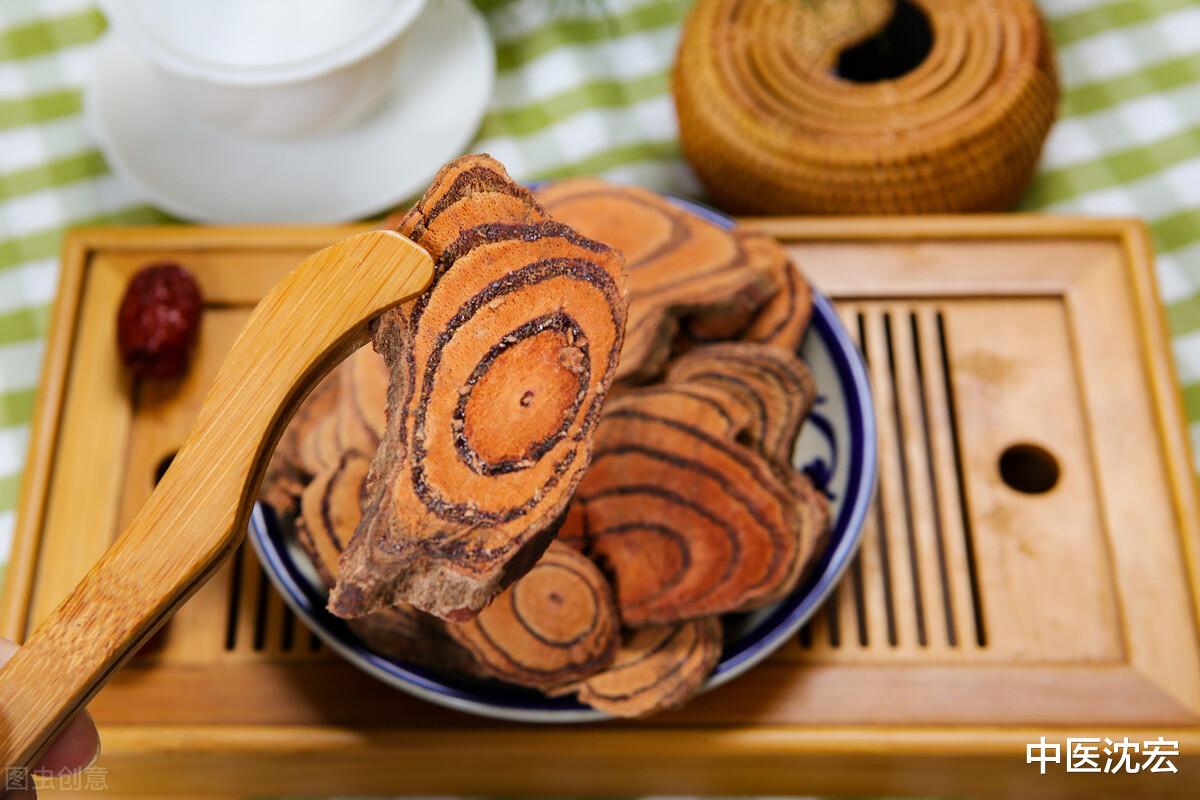 中成药|夏季手脚心发热是怎么回事?分享一个中成药,清凉过夏