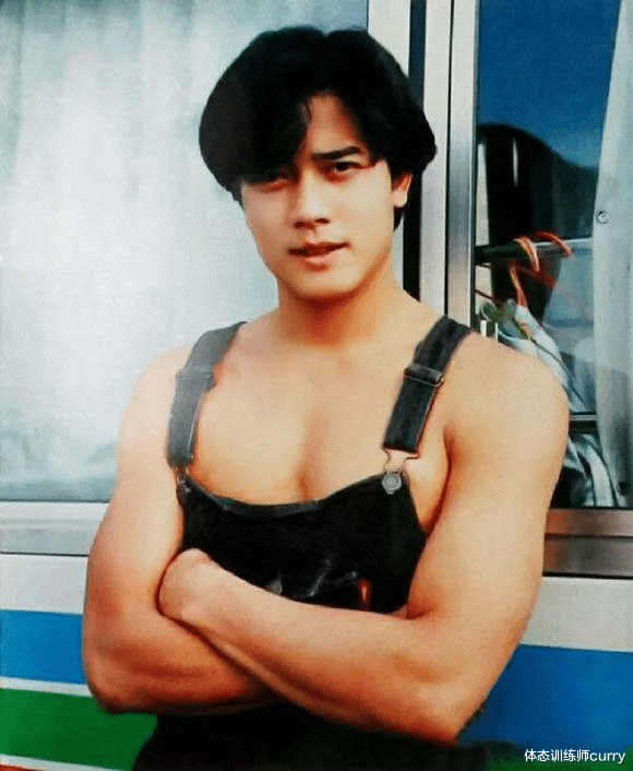 郭富城|天王郭富城越老越迷人，55岁依然肌肉炸裂，增肌要注意这三方面