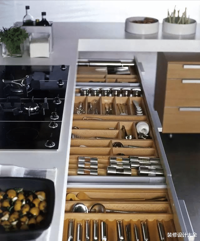 看完德国人的厨房，终于明白和人家的差距有多大了，崩溃！