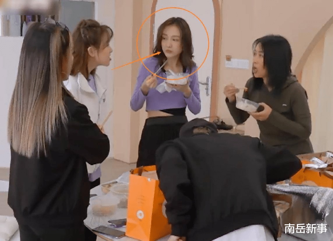 明星素颜|油光满面,浮肿显老,去掉绝美滤镜后,这些绝世美女个个回归普通