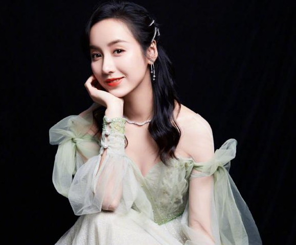 吕一|她曾是娱乐圈的小透明，出道多年几乎零绯闻，吕一才是真正人生赢家