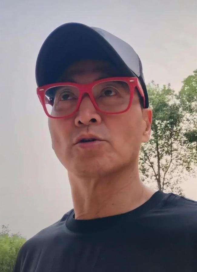 何家劲|何家劲近照,岁月不饶人啊!他这一生,坎坎坷坷,到最后爱而不得