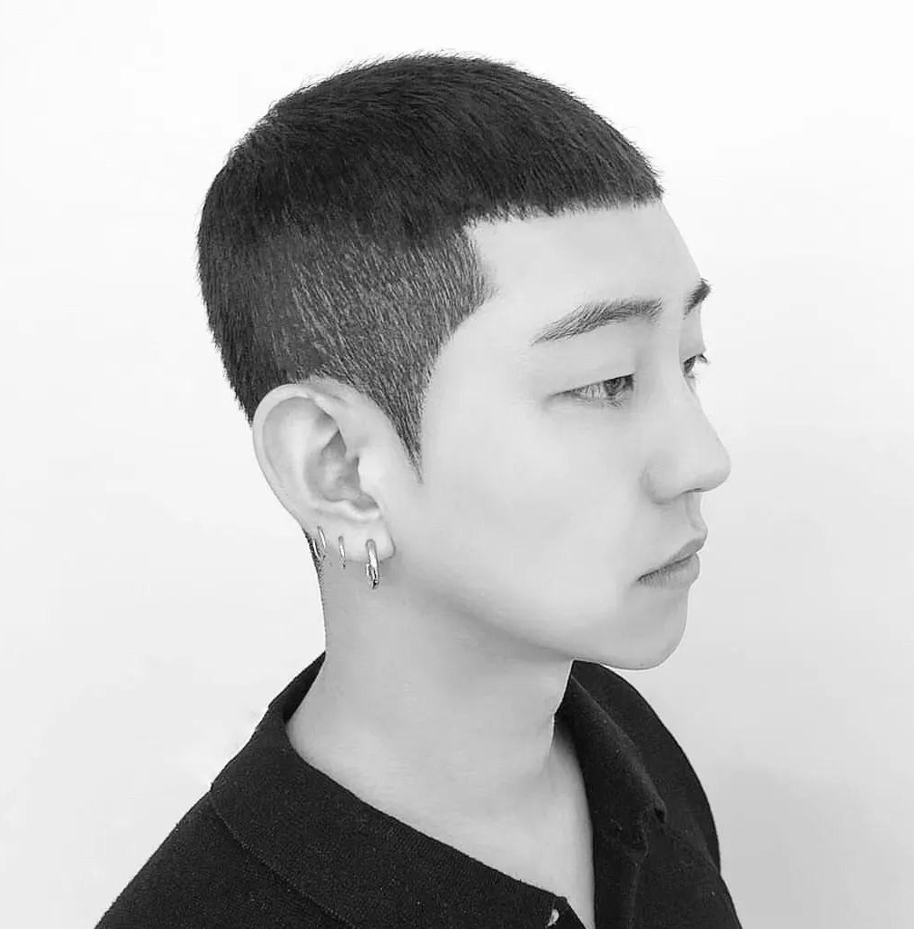 发型 五一流行男发推荐，帅得像整容，时尚有型真精神
