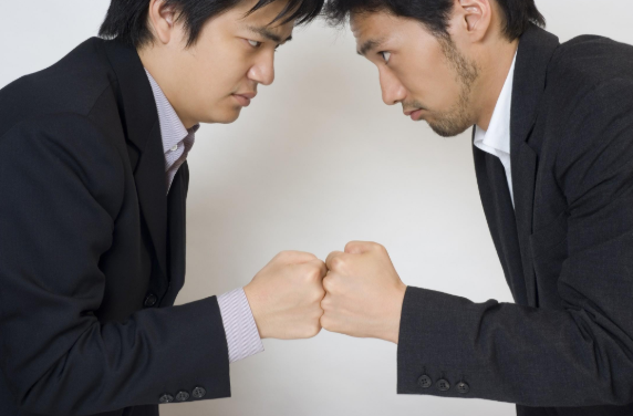 |职场上,不要谈及的三个方面