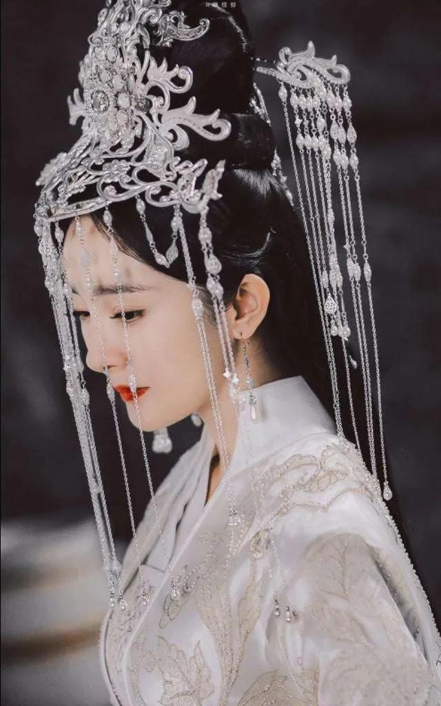 古装剧|盘点古装剧里那些七色嫁衣和绝美新娘，你最心水谁？