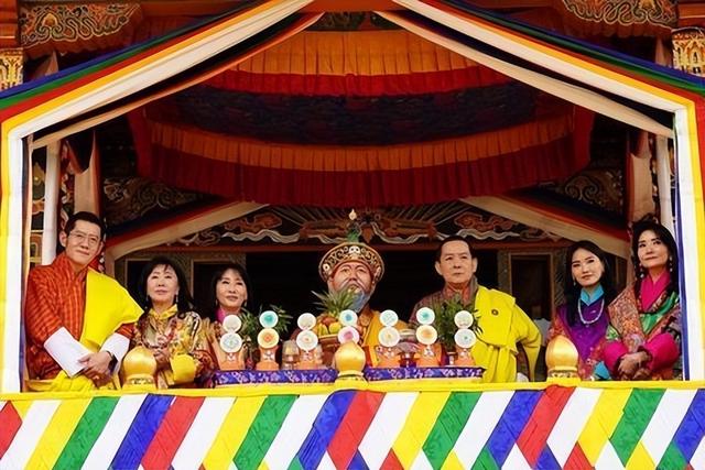不丹最美王后:11年爱情童话破灭,面对冷漠的丈夫,她比戴妃冷静!