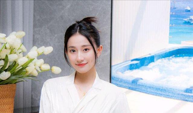 张豆豆|孙杨张豆豆恋情再添实锤，俩人依偎逛街好甜蜜，期待两人成正果