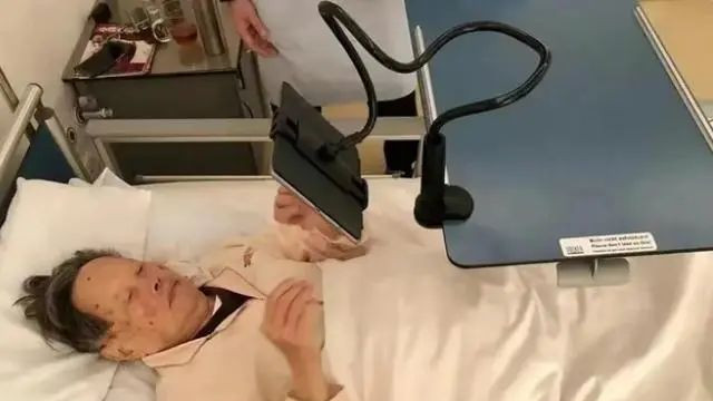 杨振宁|百岁杨振宁摔倒住院，翁帆日夜陪伴，三个孩子却在美国无动于衷？