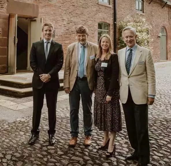 王思聪|身价千亿被评“国民老公”,却因太有钱被女友分手?网友:翻版王思聪?辱他了