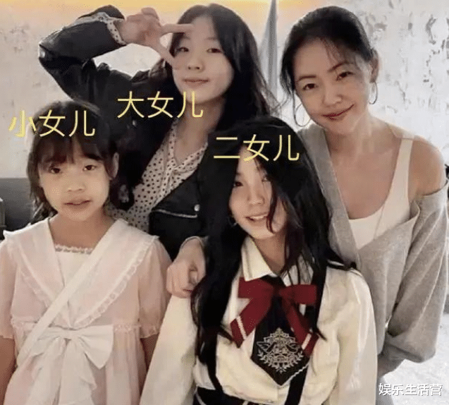 小S|小S看大女儿MV哭,被指浮夸刻意自我感动,许曦文被嘲演技差还丑