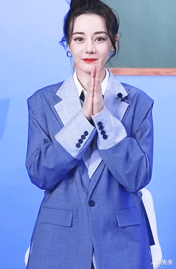 魏无羡|直播镜头下的女明星：杨紫唐嫣苹果肌瞩目，热巴娜扎跟精修图没差