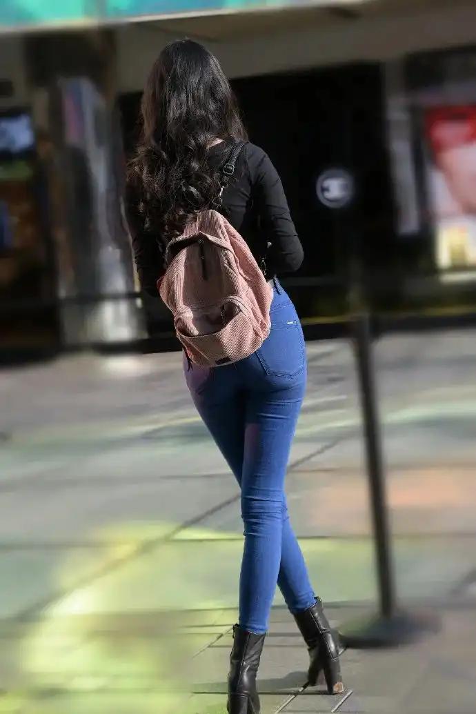 田间诗 与清晨第一缕朝阳同行，是一件很有意思的事情！