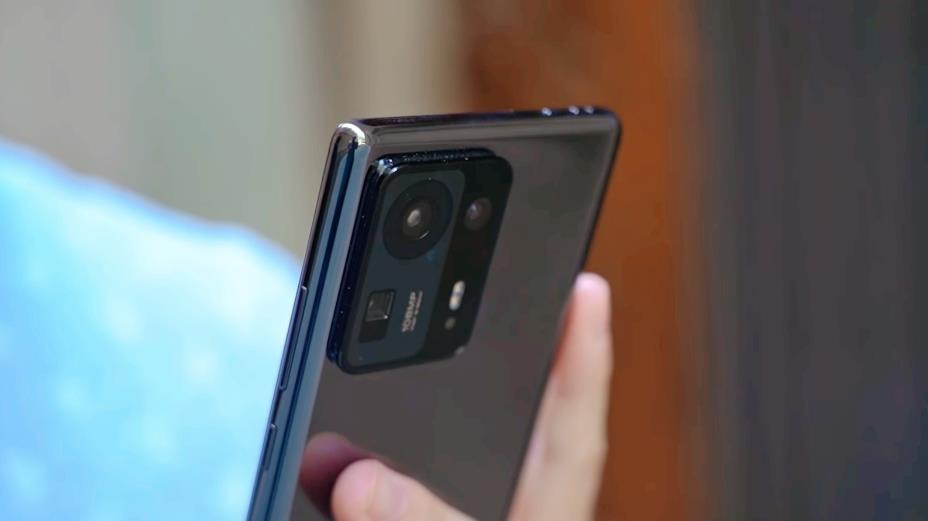 净利润|雷军再度“割肉”，骁龙888+陶瓷+1亿像素，小米高端机降价1400元