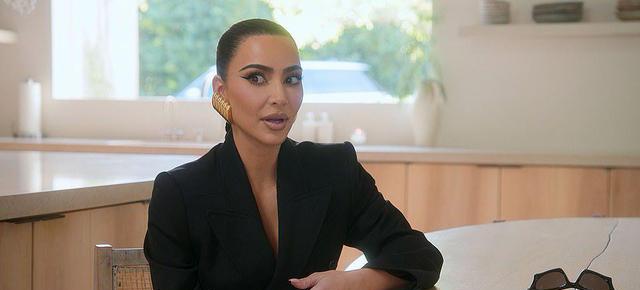 金·卡戴珊|金·卡戴珊仓库放30000件衣服，如同卖场，离婚坎耶后穿衣遇瓶颈