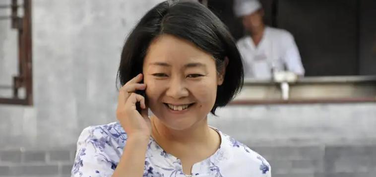 萨日娜|结婚只花了258,老公当家庭煮夫,萨日娜在外打拼,一家4口很幸福