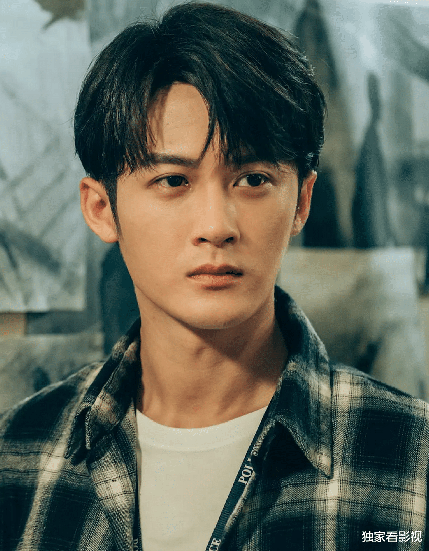 檀健次|檀健次家世强大？名字来自二次元，对女明星不动心却在试镜时脸红