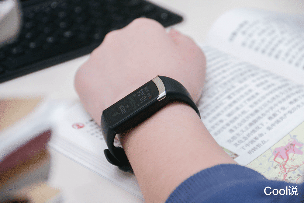 百度|无创血糖血氧,排名仅次于华为小米,dido F50S Pro大屏智能手环