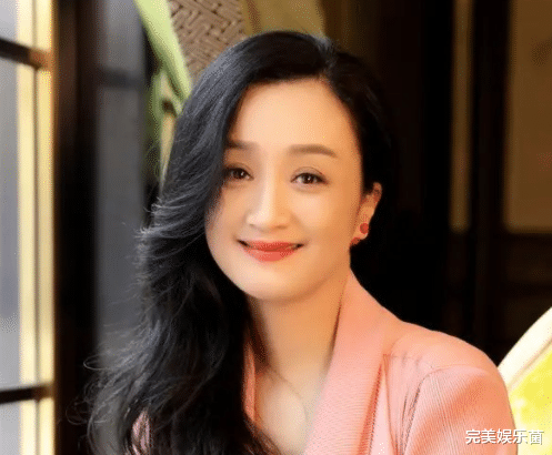 杨昆|60岁杨昆现状悲惨，别墅被卖靠2500退休金生活，因无娃而感到遗憾