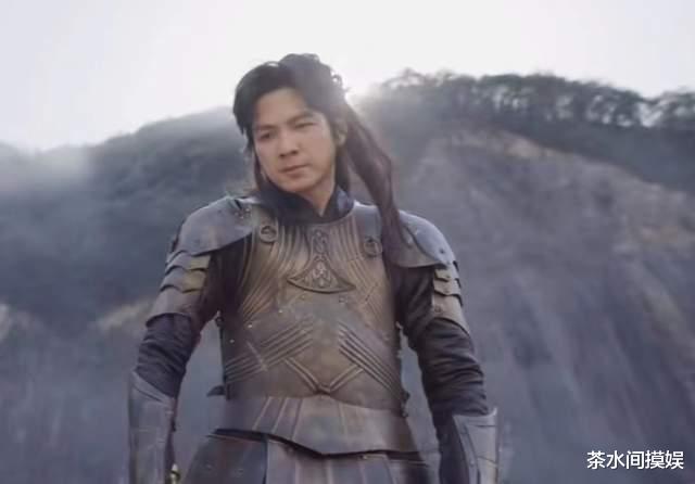 情侣|“超龄少年”比“丫头教”更辣眼睛:情侣演成父女,老戏骨也翻车