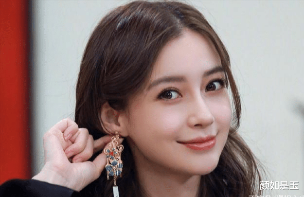 Angelababy|Angelababy新剧造型翻车?微笑唇吓人引热议,网友笑称导演心真大