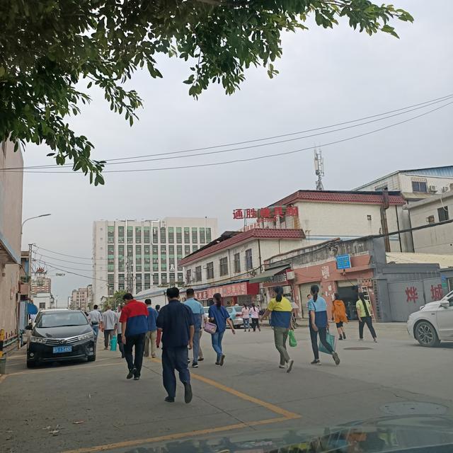工厂上班真的没前途吗?打工者:格局小了