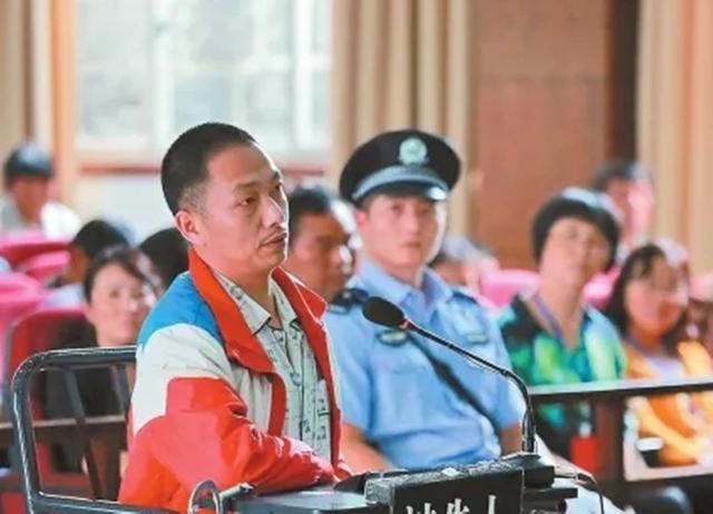 云南腾冲枪击案:凶手手持冲锋枪疯狂杀人,造成两家灭门惨案