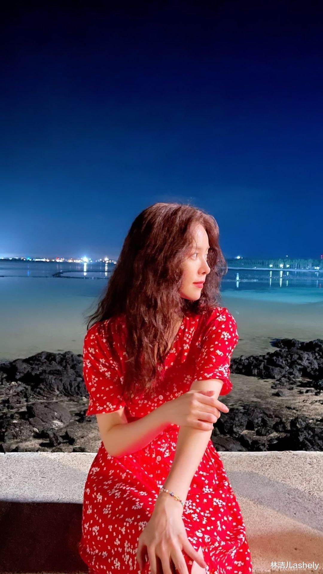 马尾辫 2022夏季韩国发型模板，申敏儿新刘海火了，韩志旼的复古卷更显瘦