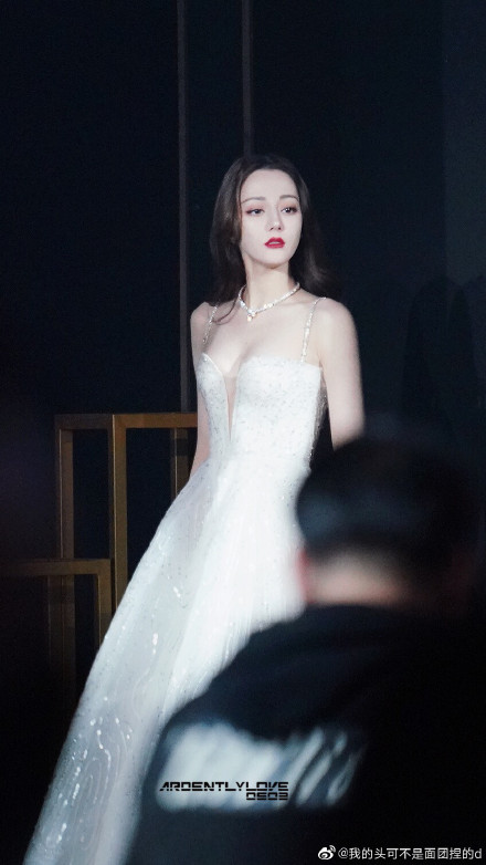 迪丽热巴|一个妆容细节迪丽热巴就赢了杨幂,布蕾克莱弗利早就凭它实现变脸